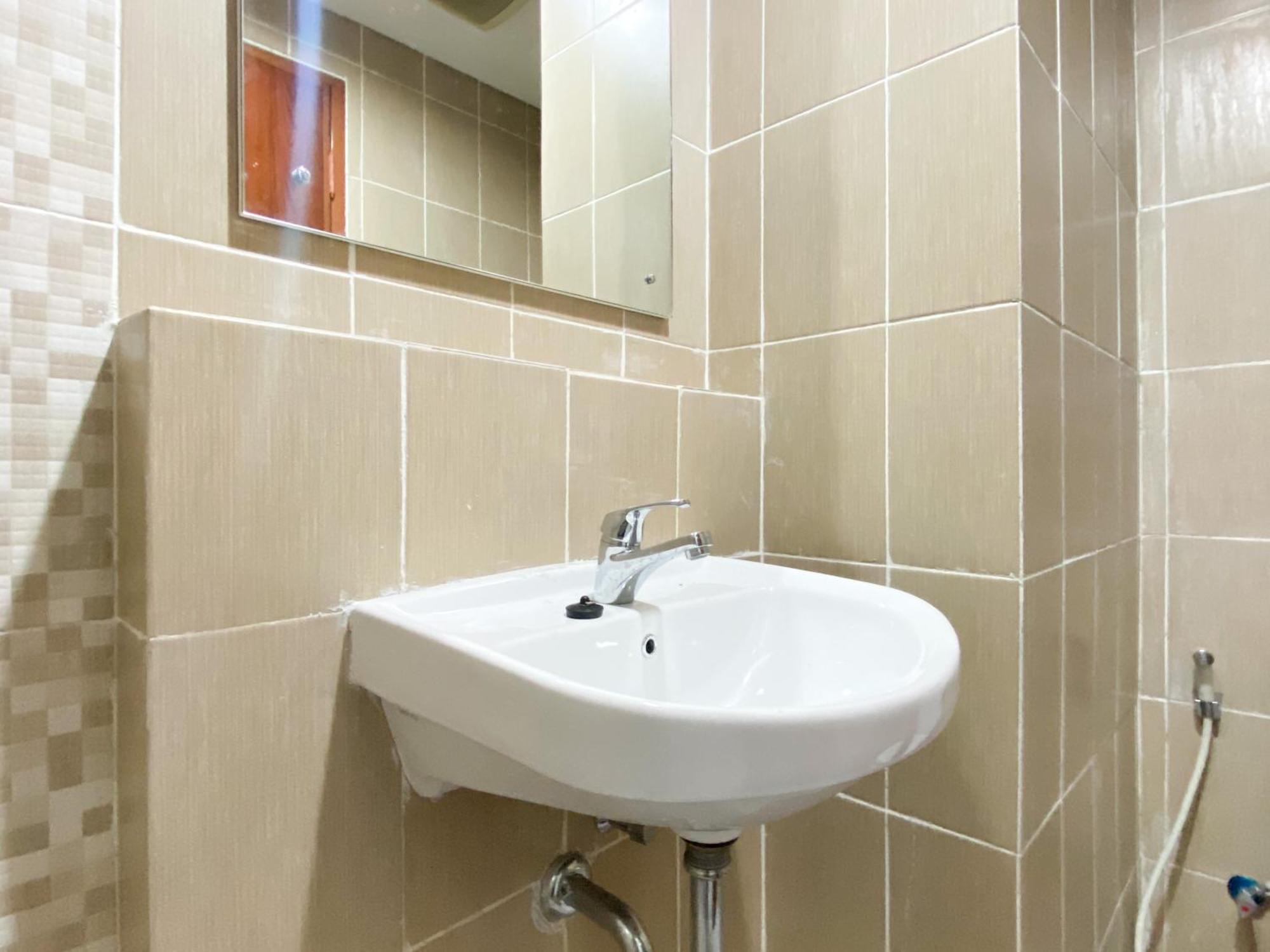Homey And Simply The Enviro By Travelio * Cikarang